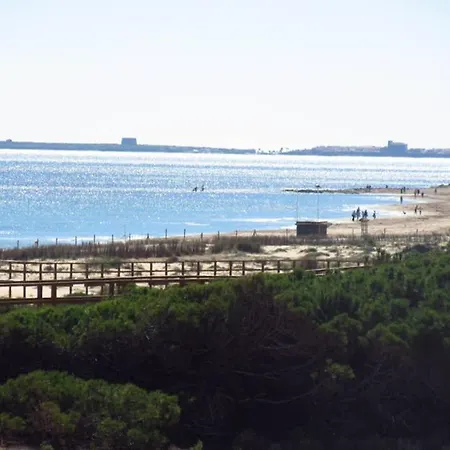 Familiar Con Vistas Al Mar شقة